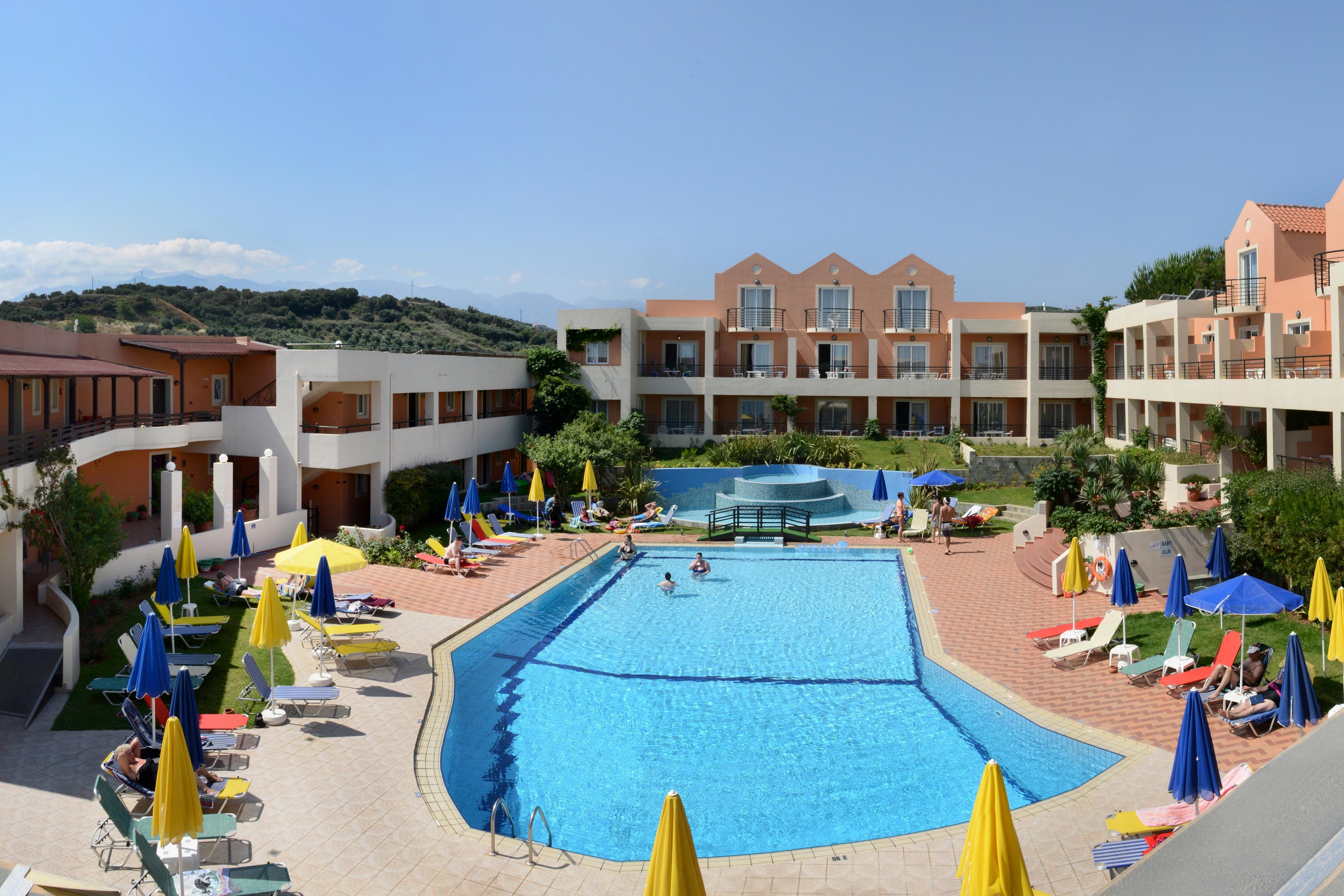 Stalós Pegasus Hotel מראה חיצוני תמונה