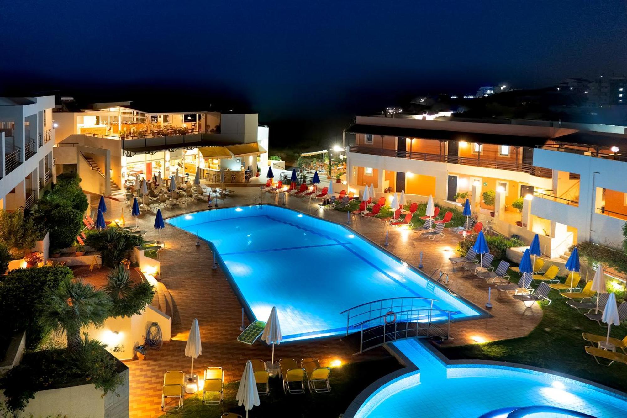 Stalós Pegasus Hotel מראה חיצוני תמונה