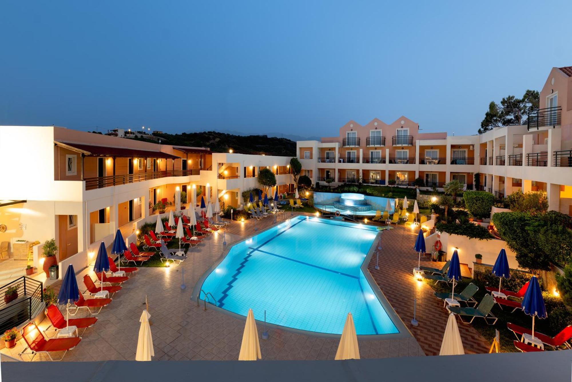 Stalós Pegasus Hotel מראה חיצוני תמונה